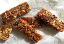 Croccante con frutta secca ed uvetta | Pronto in pochi minuti Frutta secca caramellata