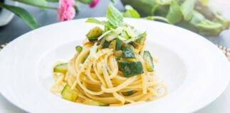 Linguine all'olio caldo e zucchine ricetta