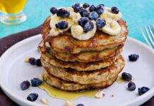 Pancakes con banane e fiocchi di avena ricetta