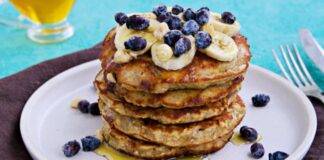 Pancakes con banane e fiocchi di avena ricetta