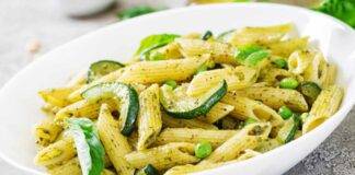 penne pasta verdure erbe aromatiche