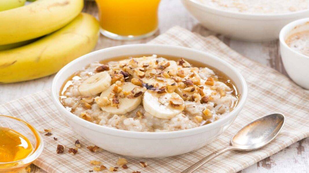 porridge-con-banana-e-avena-delicato-e-cremoso-da-provare