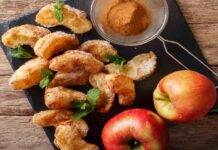Spicchi di mele fritti con cannella | Il dolce semplice e goloso Dolci con mela e cannella
