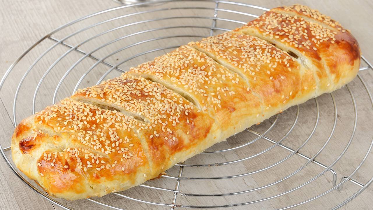 strudel salato con carciofi