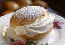 Viennesi alla crema | Golosissime briochè ricche di crema Dolci alla crema FOTO ricettasprint