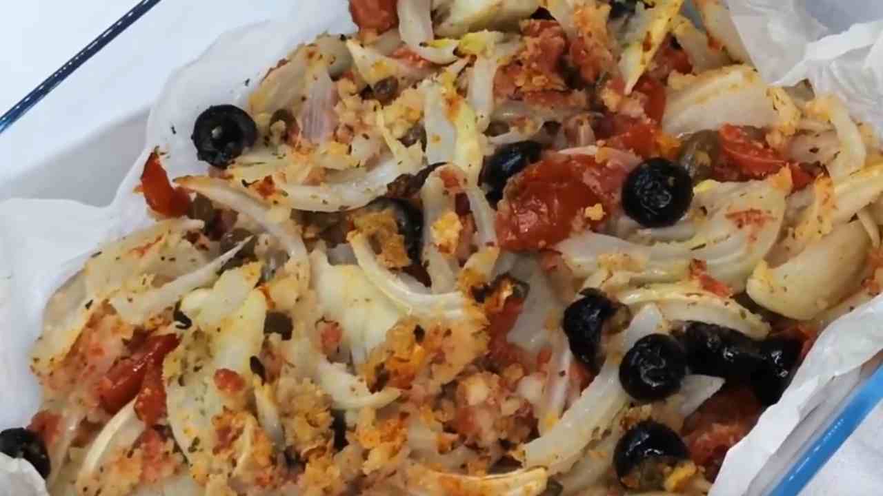 Finocchi gratinati in forno alla mediterranea ricetta preparazione