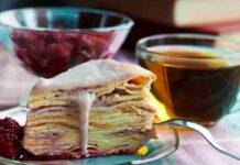 Millefoglie con crema ai frutti di bosco | Un dolce bello e buono! Millefoglie con crema ai frutti di bosco