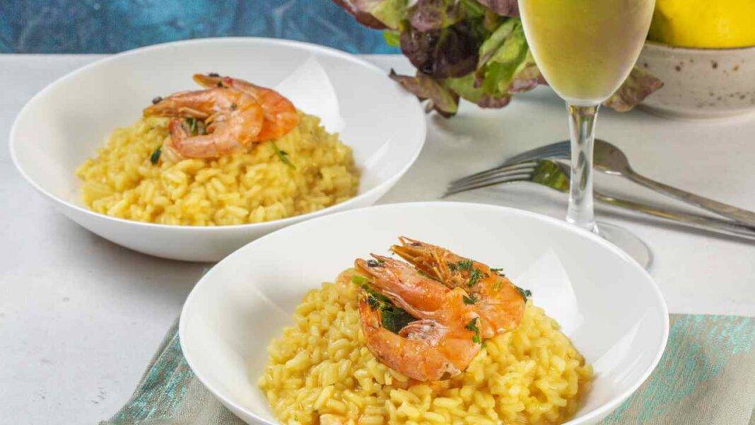 Risotto zafferano gamberi e peperoni Un risotto di pesce per la Vigilia