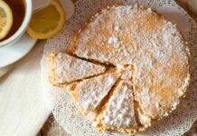 Torta sbriciolata ricotta e mele | Un piacere semplice e genuino Sbriciolata ricotta e mele