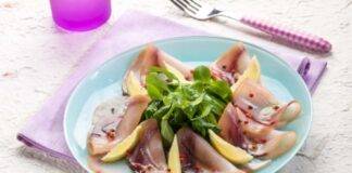 Carpaccio di pesce spada al pepe verde e pepe rosa ricetta