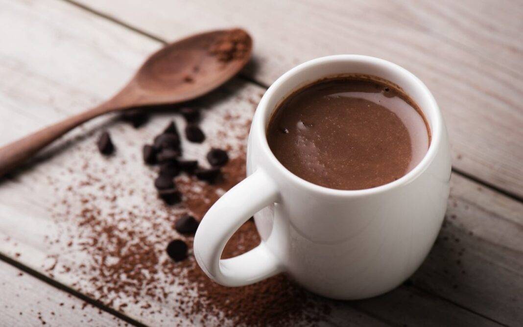Cioccolata Calda Con Latte Di Mandorla