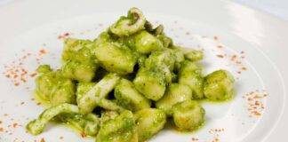 Gnocchi alla crema e calamari ricetta