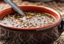 Lenticchie per le feste | La ricetta per gustarle al meglio Zuppa di legumi