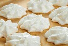 Meringa all’italiana morbida | Perfetta per arricchire i vostri dolci Meringhe morbidi