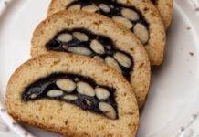 Mostaccioli ripieni al miele, il dolce di Natale farcito di gusto Dolce di Natale al miele e frutta secca