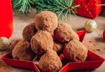 Tartufi di pandoro ripieni alla Nutella | Il dolce di Natale in 5 minuti Tartufi di pandoro ripieni alla Nutella Ricettasprint