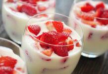 Dessert alle fragole al cucchiaio