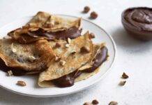 Crepes pan di stelle | Buonissimo spuntino per la merenda Crepes pan di stelle ricetta FOTO ricettasprint