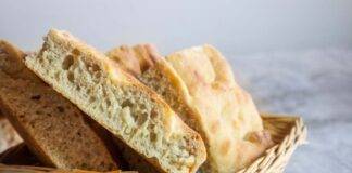 Focaccia soffice con impasto di patate ricetta