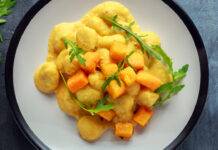 Gnocchi alla crema di zucca e gorgonzola, ottimo con noci e rucola pasta con zucca e formaggio