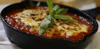 Lasagna in padella con pomodoro e mozzarella ricetta