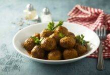 Polpette di pollo light a vapore | con buonissima salsetta