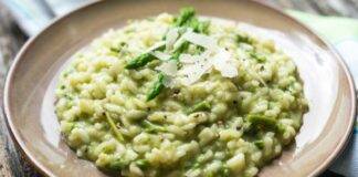 Risotto con asparagi verdi stracchino e noci ricetta