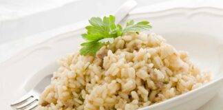 Risotto con crema di zucchine e salsiccia