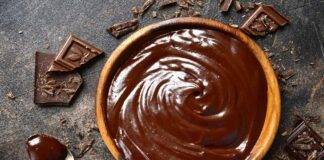 salsa profitteroll cioccolato ricetta FOTO ricettasprint