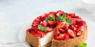 Cheesecake sbriciolata di fragole con crema al mascarpone