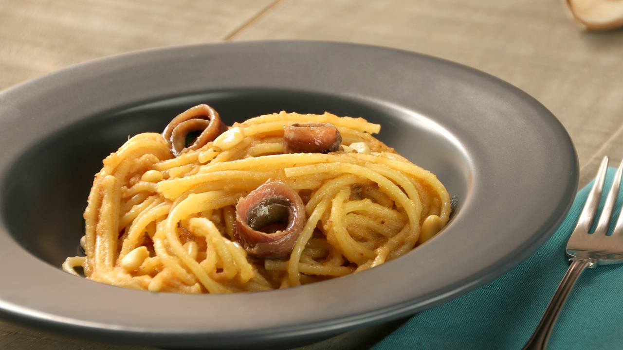 Pasta agrumi e alici