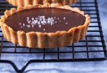 Tarte al cioccolato caramello e burro salato ricetta