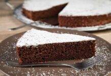 Torta al cioccolato light con zucchero di canna | Un dessert da provare Torta cioccolatosa