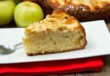 Torta di mele ferrarese | Dolce tipico nostrano per una colazione gustosa Torta di mele ferrarese ricetta