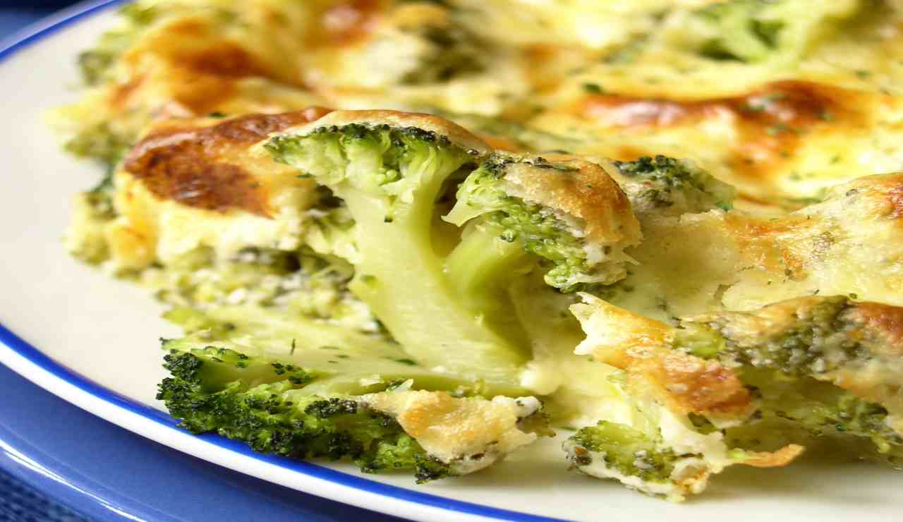 Broccoli gratinati | buonissimo e invitate contorno facile da preparare