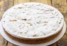 Torta della nonna light al cioccolato | Senza burro e golosa
