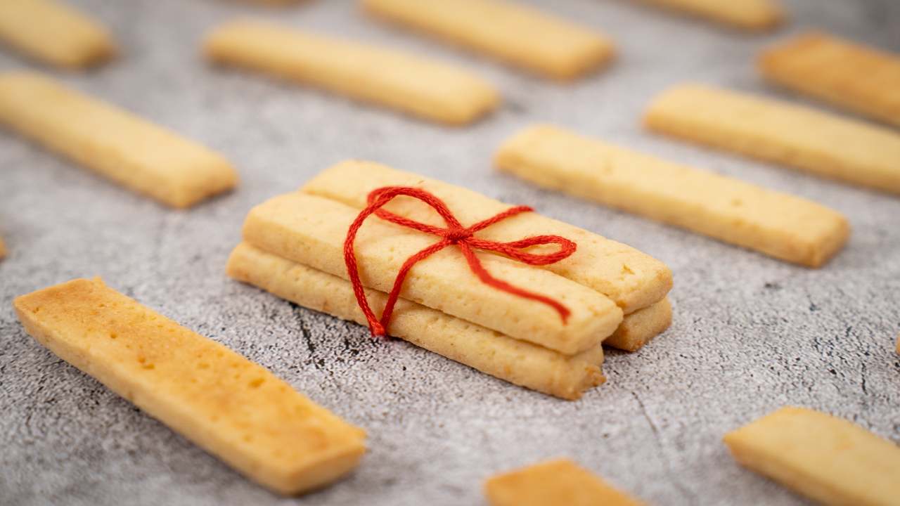 Biscotti per bambini senza uova e burro