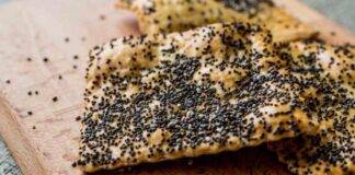 Crackers rustici all'acqua ricetta