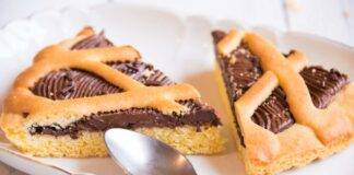 Crostata al cioccolato fondente con frolla friabile e delicata ricetta