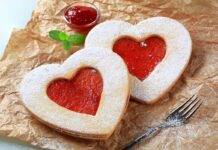 Cuori morbidi alla panna | Il buon biscotto di San Valentino biscotti cuori panna ricetta FOTO ricettasprint