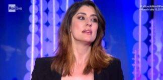 Elisa Isoardi in sottoveste - RicettaSprint