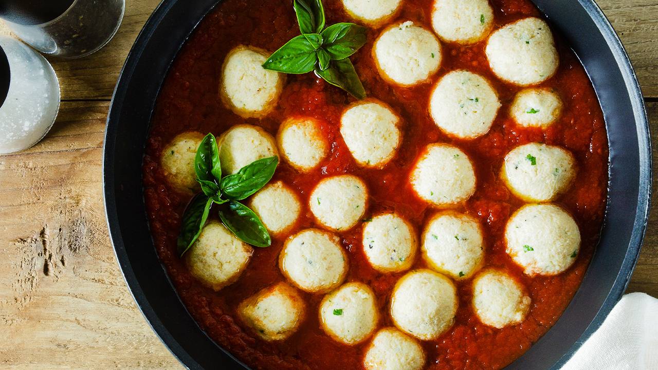 Bocconcini di formaggio e pomodoro