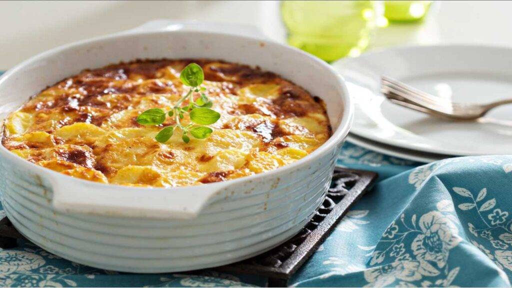 Sformato di peperoni e patate al forno | Ricco e goloso