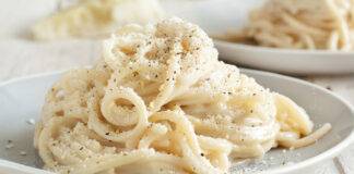 Pasta al formaggio e spezie