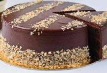 Torta Rocher | Delizioso e raffinato dolce al cioccolato e mandorle Torta Rocher ricetta