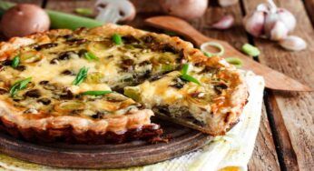 Torta salata funghi speck e porri | Per una cena ricca di gusto