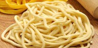 Pasta fatta in casa senza uova