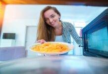 forno a microonde fa scintille