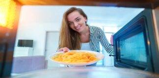 forno a microonde fa scintille