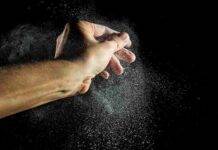 Pulire con la farina | ma non solo | quella scaduta ha mille riutilizzi Pulire con la farina